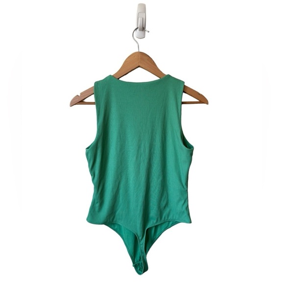 House of Harlow 1960 Ribbed Sleeveless Thong Bodysuit Green Size M - Picture 7 of 8